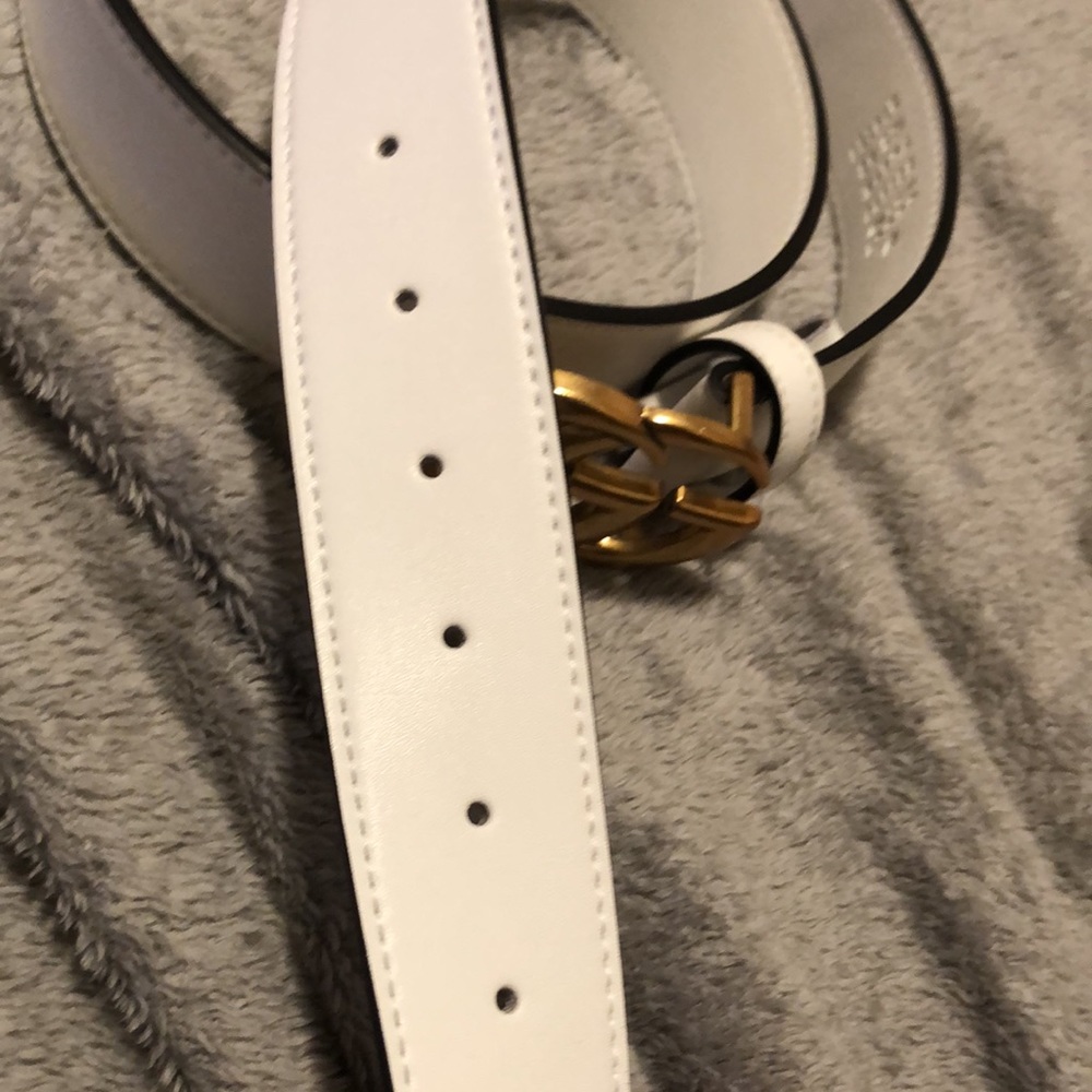 Gucci White Leather Belt with Gold Double G Buckle - Picture 5 of 5